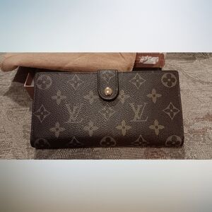 Louis Vuitton Monogrammed Wallet With Dust Bag and Orig Box